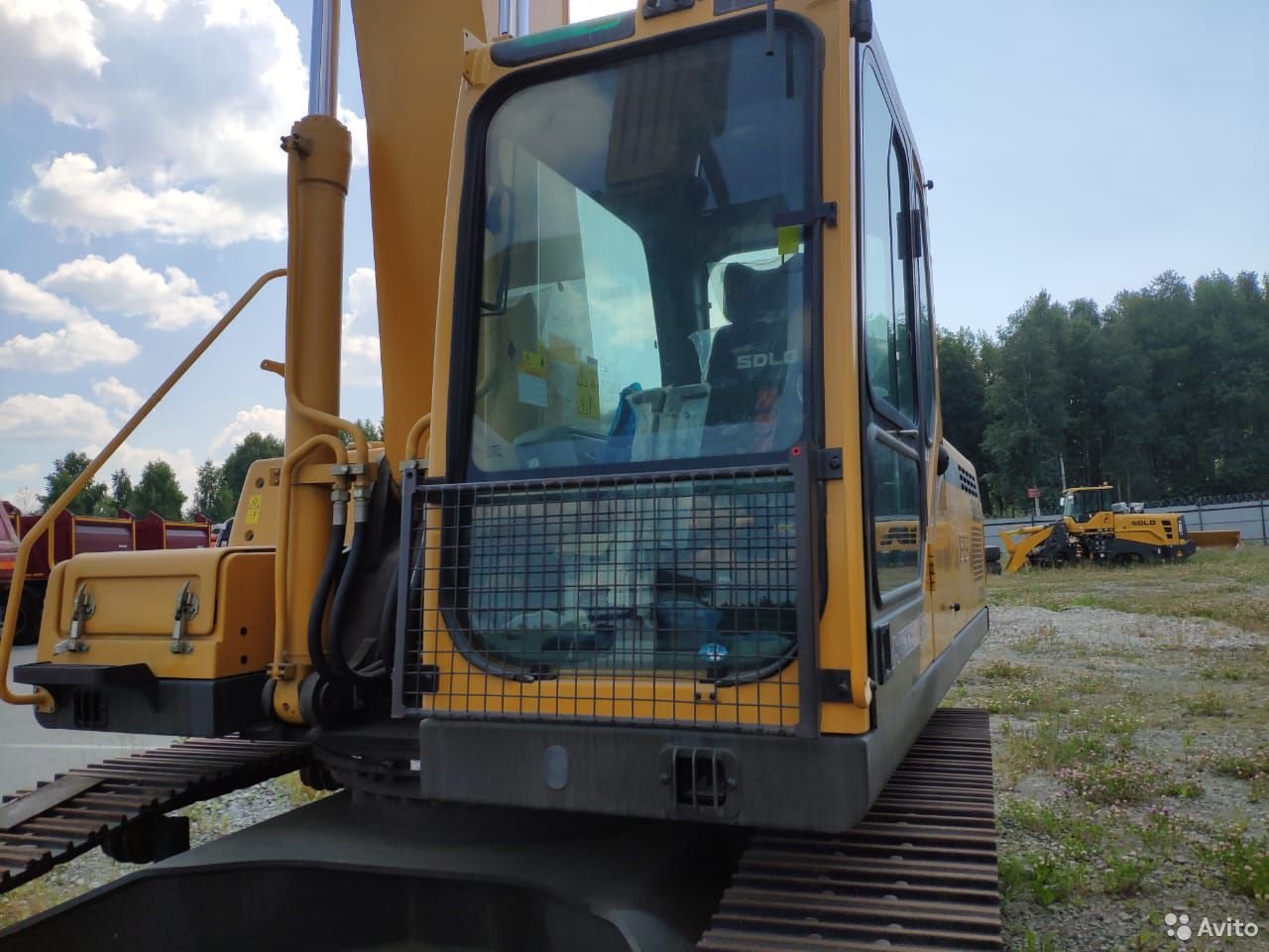 Гусеничный экскаватор SDLG E6300F