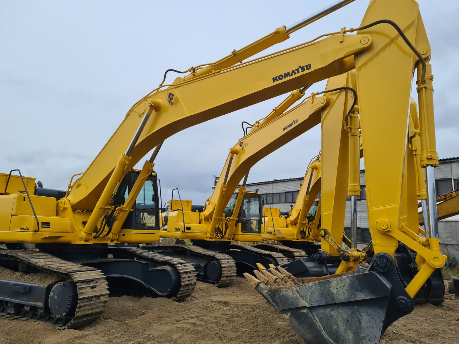 Гусеничный экскаватор Komatsu PC400-7