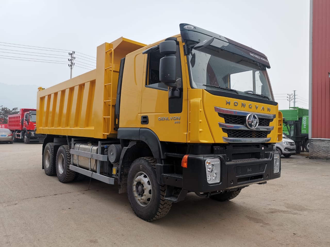 Самосвал HONGYAN CQ3346HV35