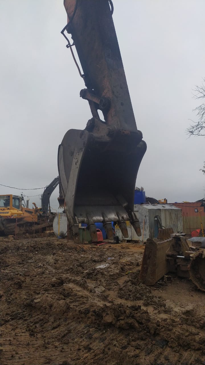 Гусеничный экскаватор Hitachi ZX330LC-3