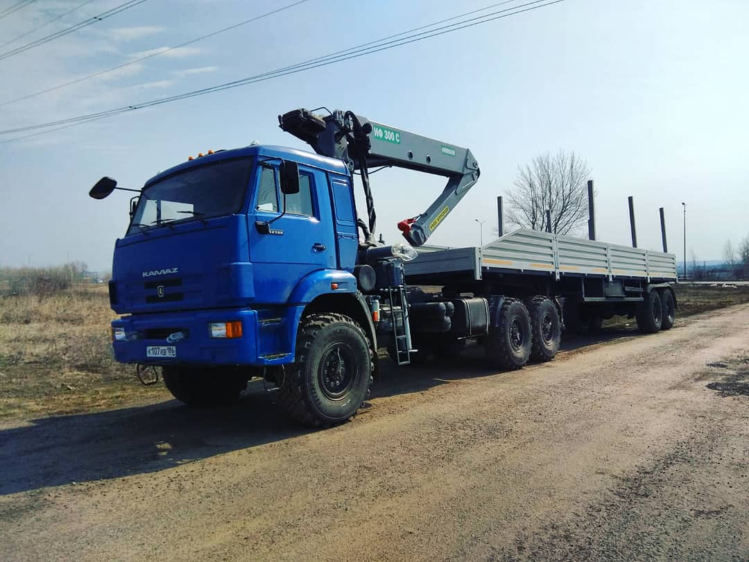 Седельный тягач Камаз 44108