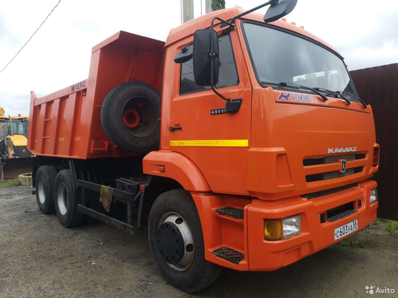 Самосвал КамАЗ 65115