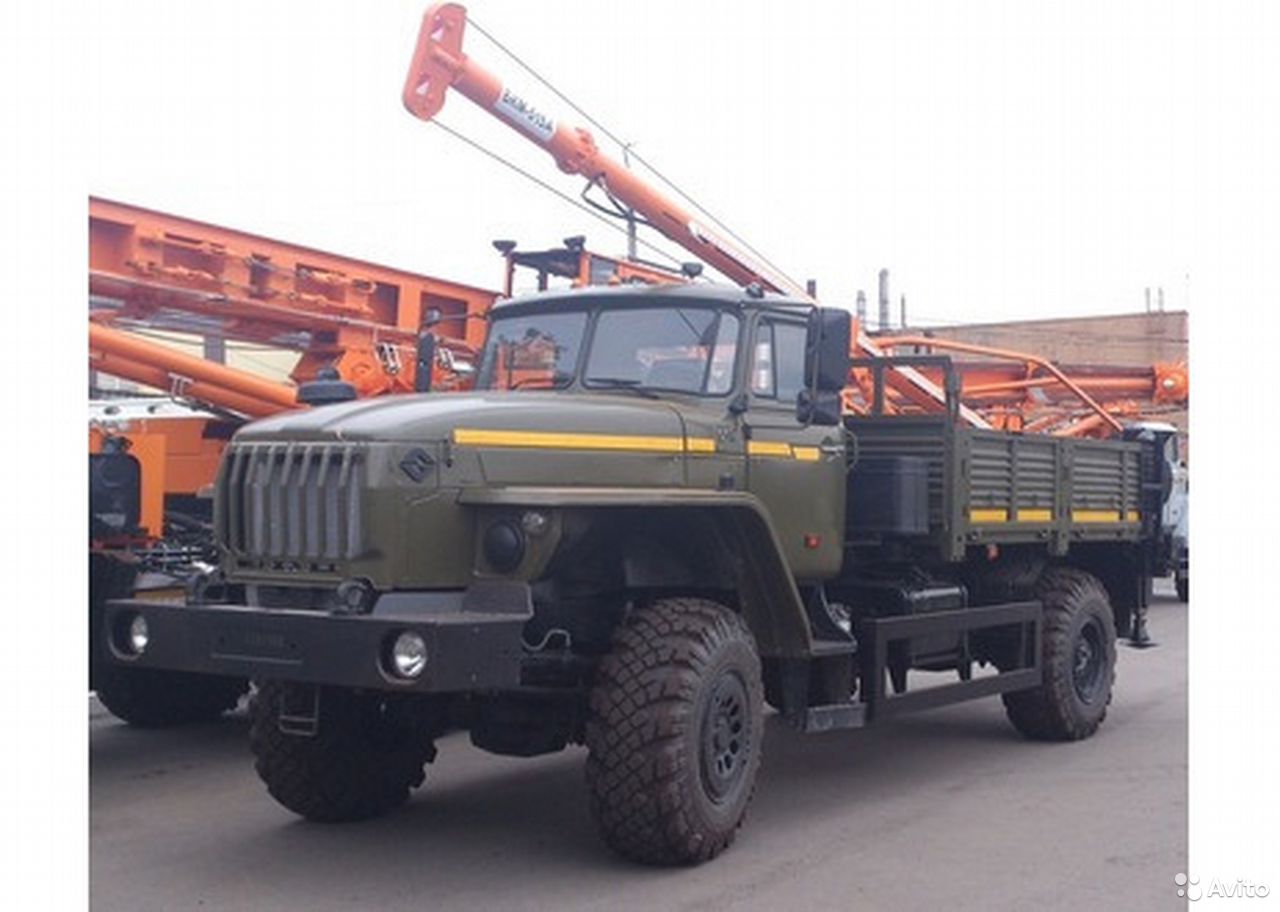 Бурильно-крановая машина УРАЛ БКМ-515