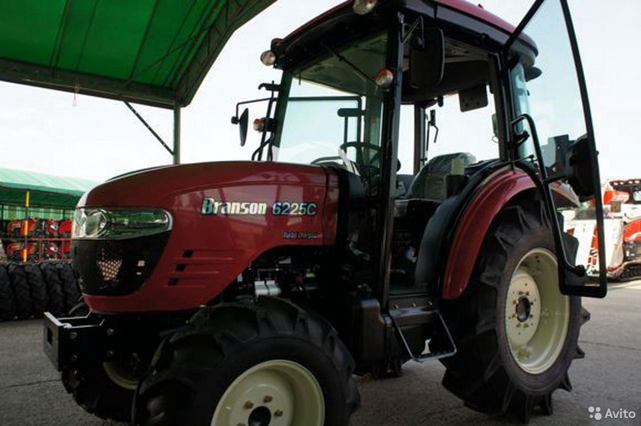 Трактор Branson 6225C