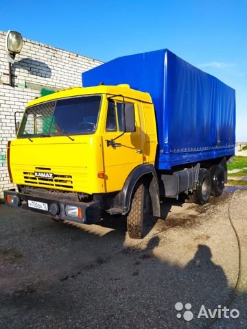 Тентованный грузовик КамАЗ 5320