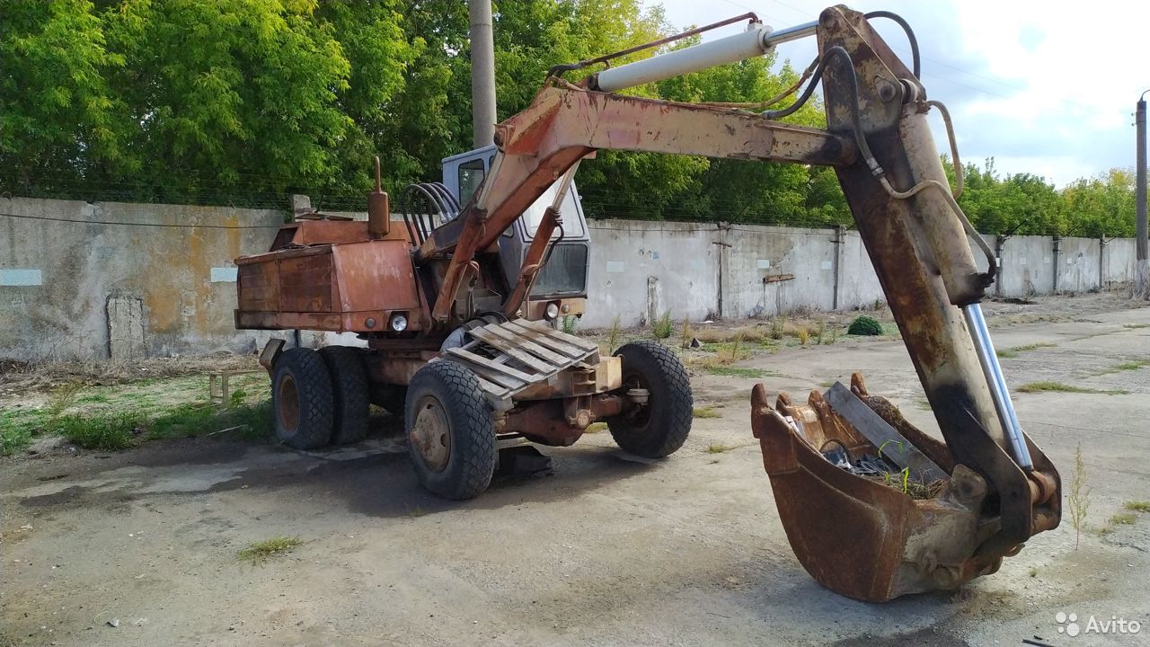 Колесный экскаватор ОмскТрансМаш ЭО-2621 В-2