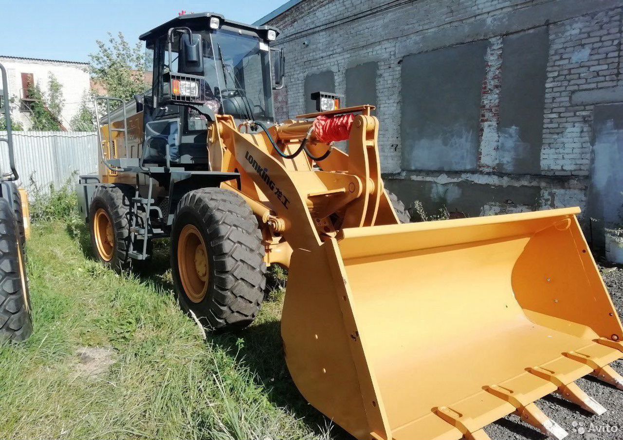 Фронтальный погрузчик Lonking LG833N