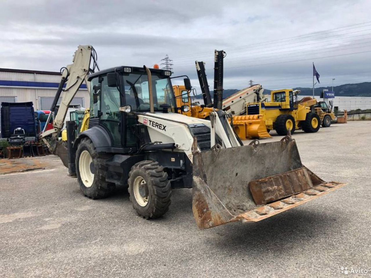 Экскаватор-погрузчик Terex 820