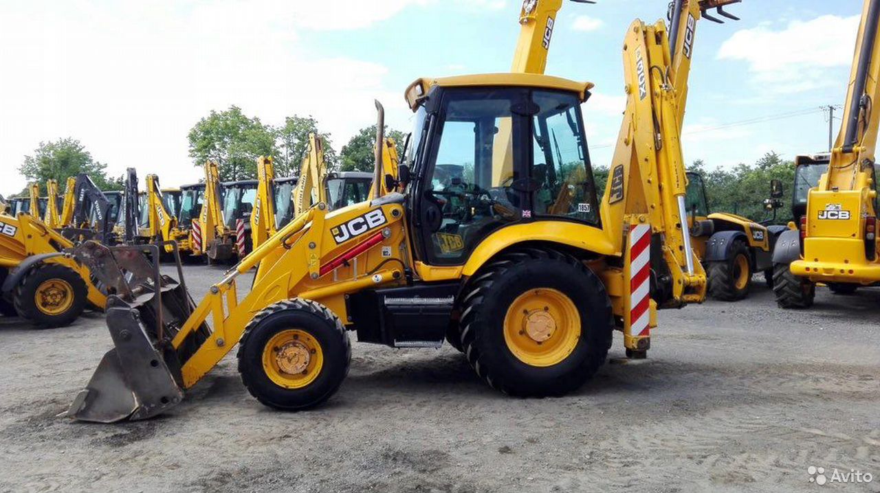 Экскаватор-погрузчик JCB 3CX