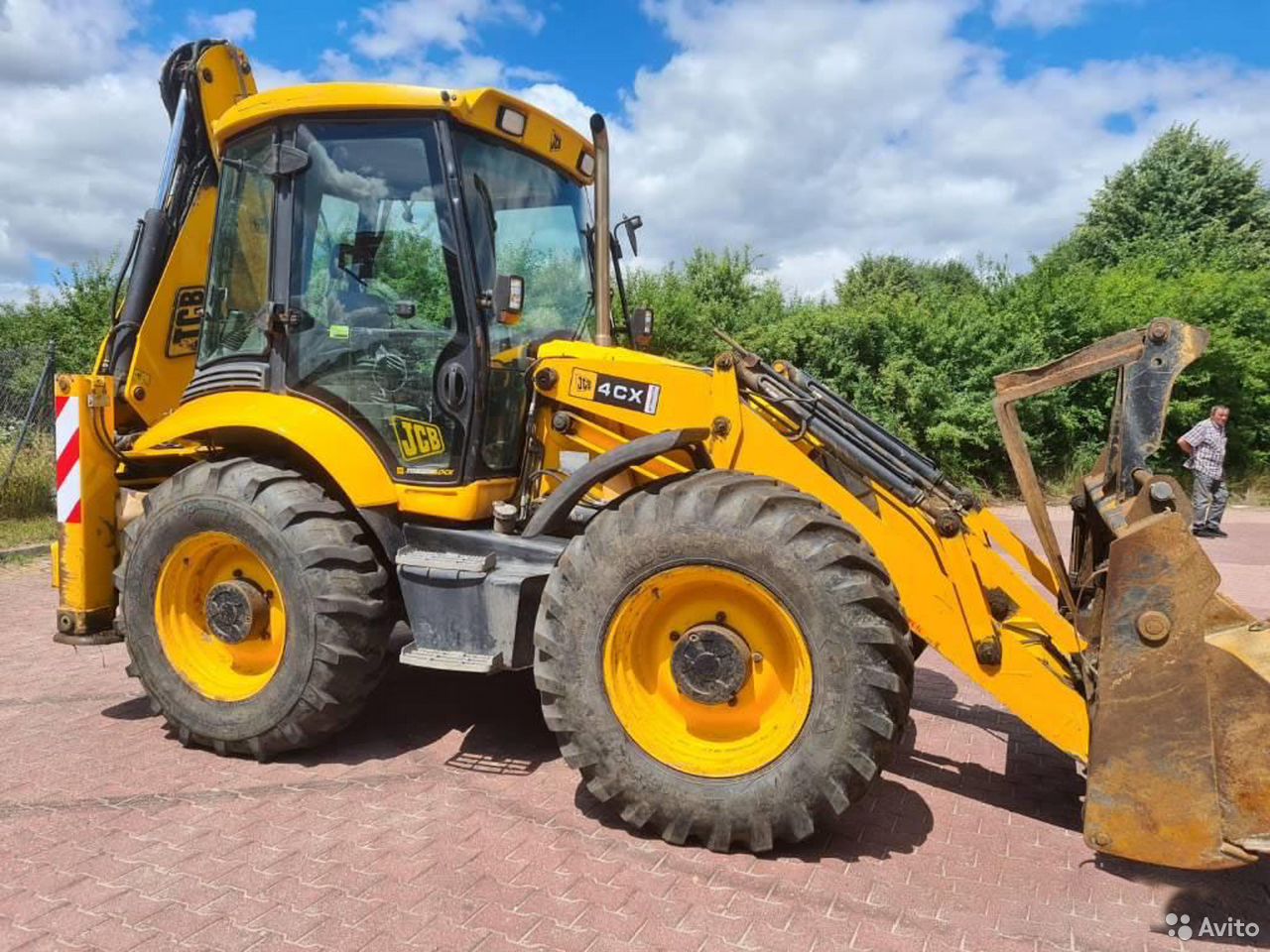 Экскаватор-погрузчик JCB 4CX
