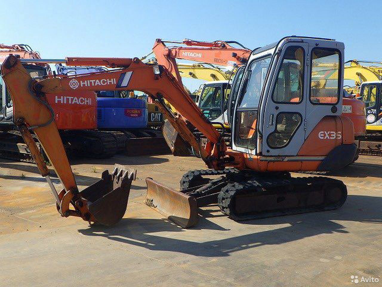 Мини-экскаватор Hitachi EX35