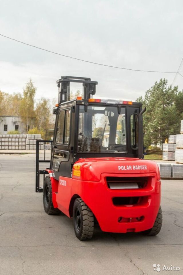 Вилочный погрузчик Polar Badger CPCD70