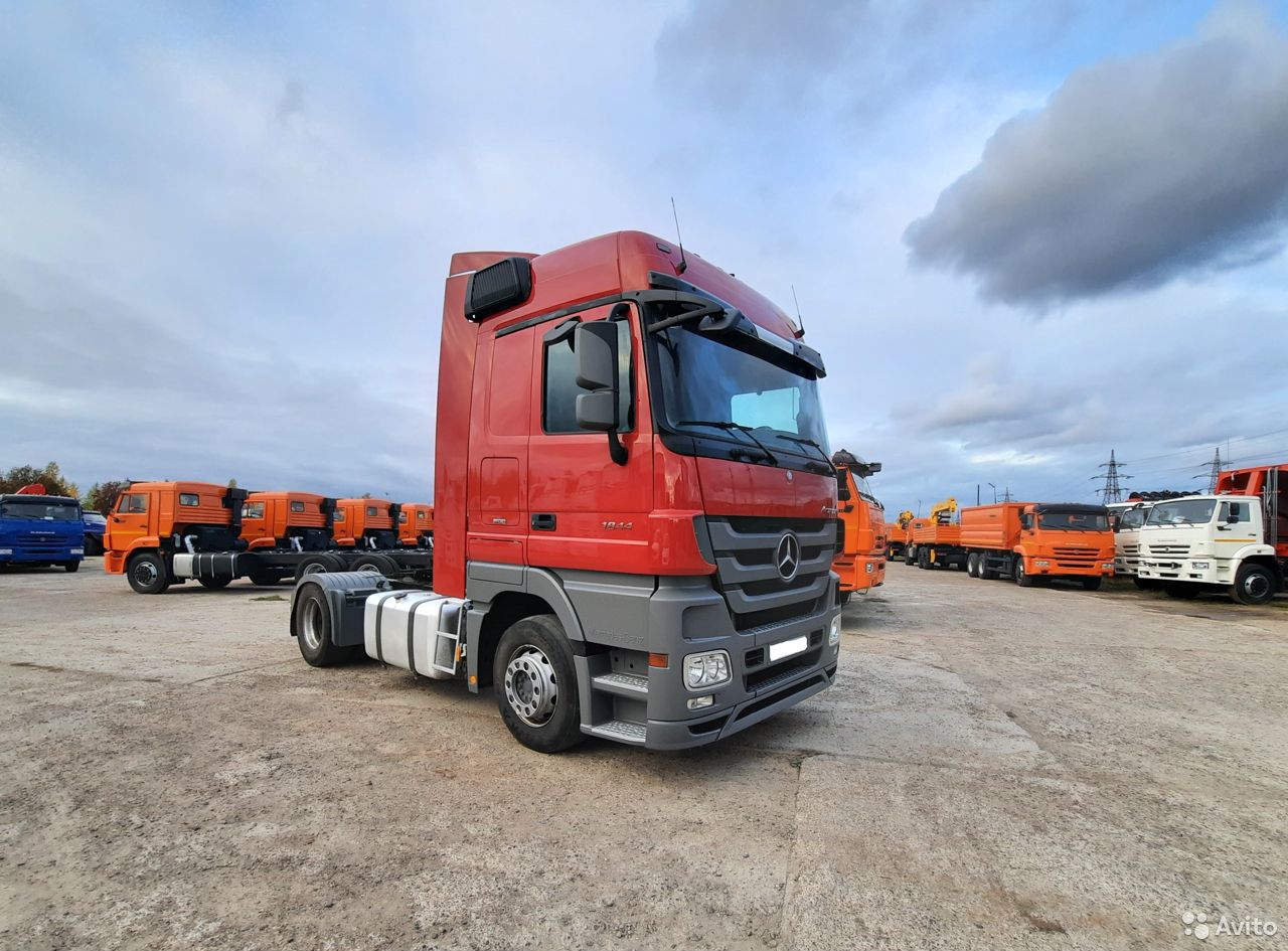 Седельный тягач Mercedes-Benz Actros 1844LS