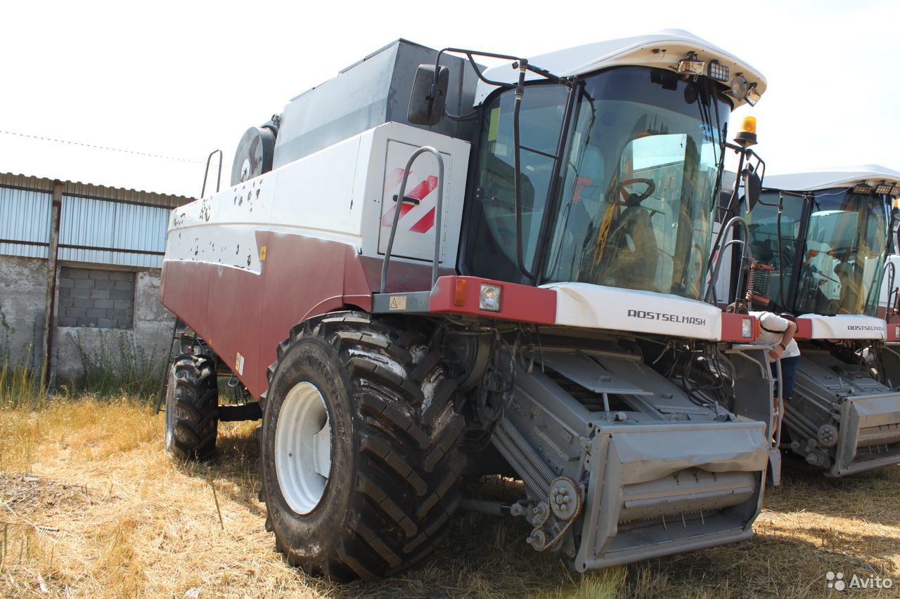 Зерноуборочный комбайн Ростсельмаш ACROS 580