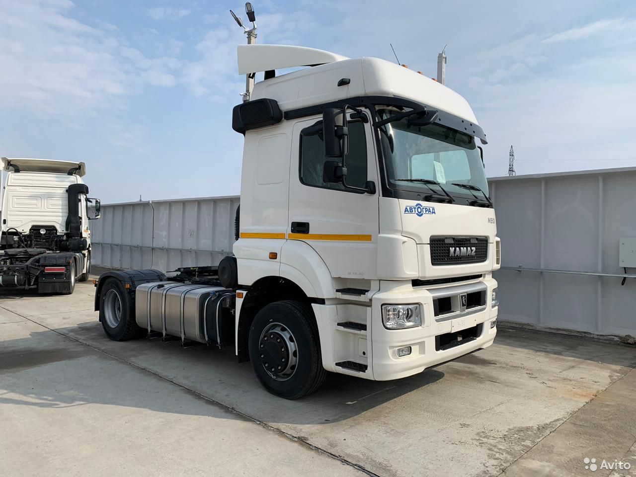 Седельный тягач КамАЗ 5490-033-87 NEO 2