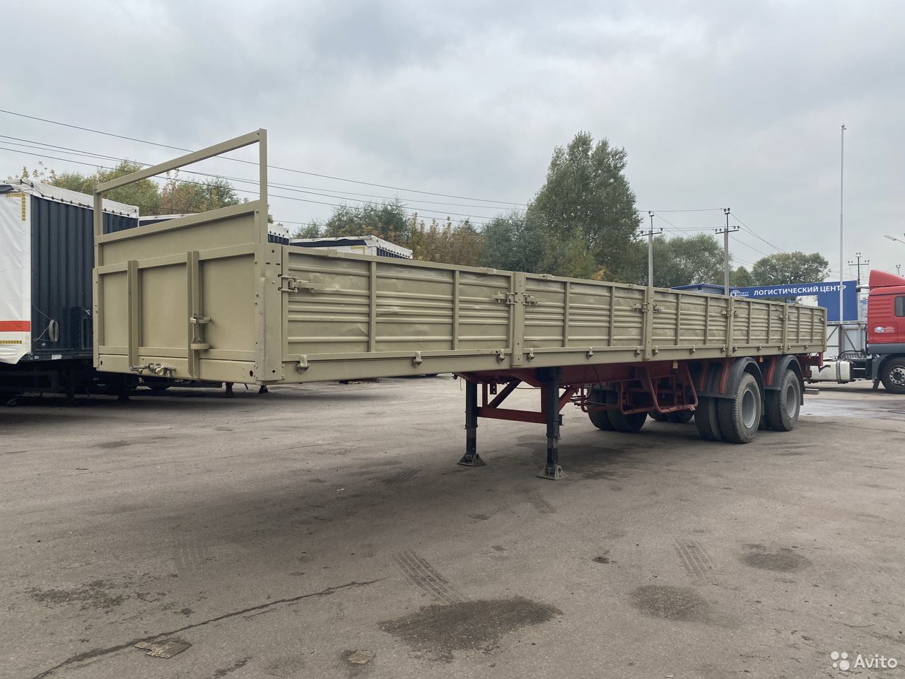 Бортовой полуприцеп МАЗ 938660-044