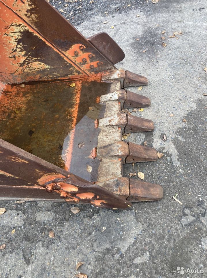 Гусеничный экскаватор Hitachi Zaxis 270-3