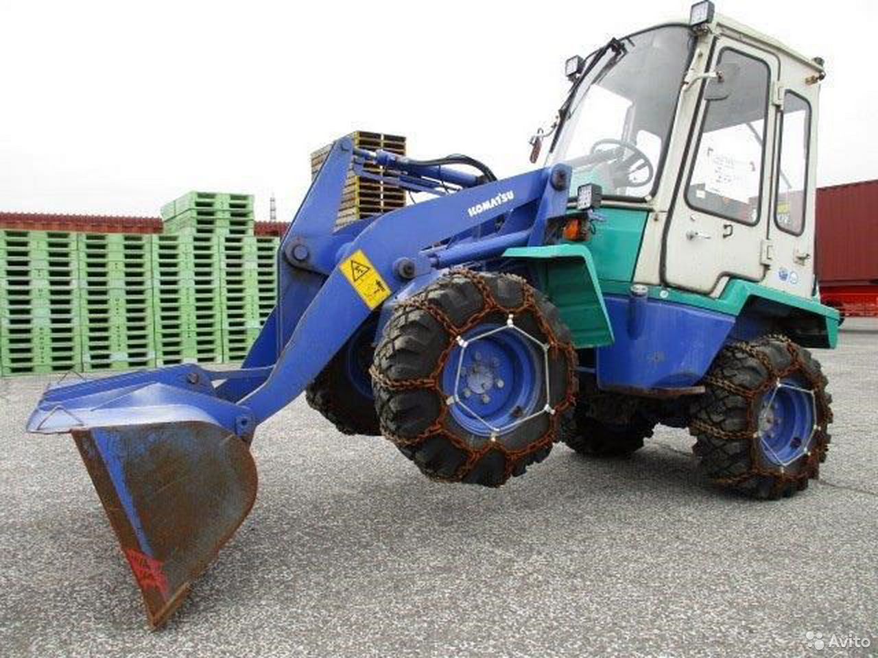 Фронтальный погрузчик Komatsu WA30