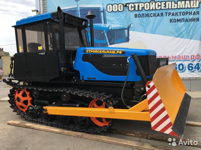 Гусеничный бульдозер СтройСельМаш ДТ-75