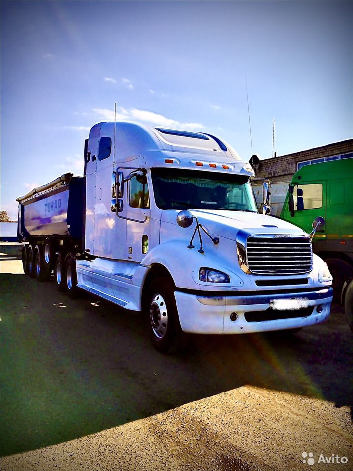 Седельный тягач Freightliner Columbia