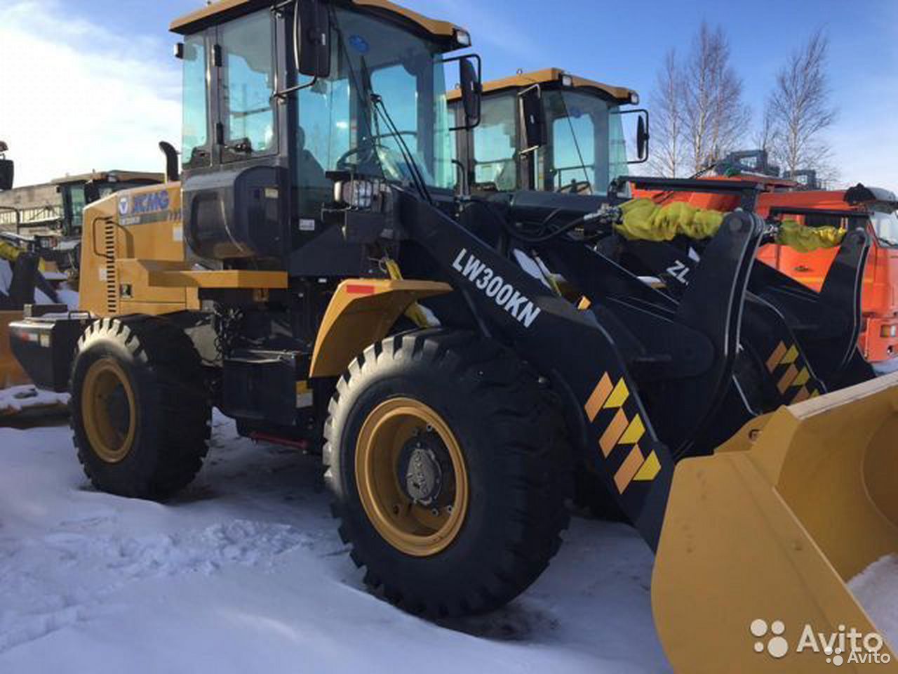 Фронтальный погрузчик XCMG LW300KN