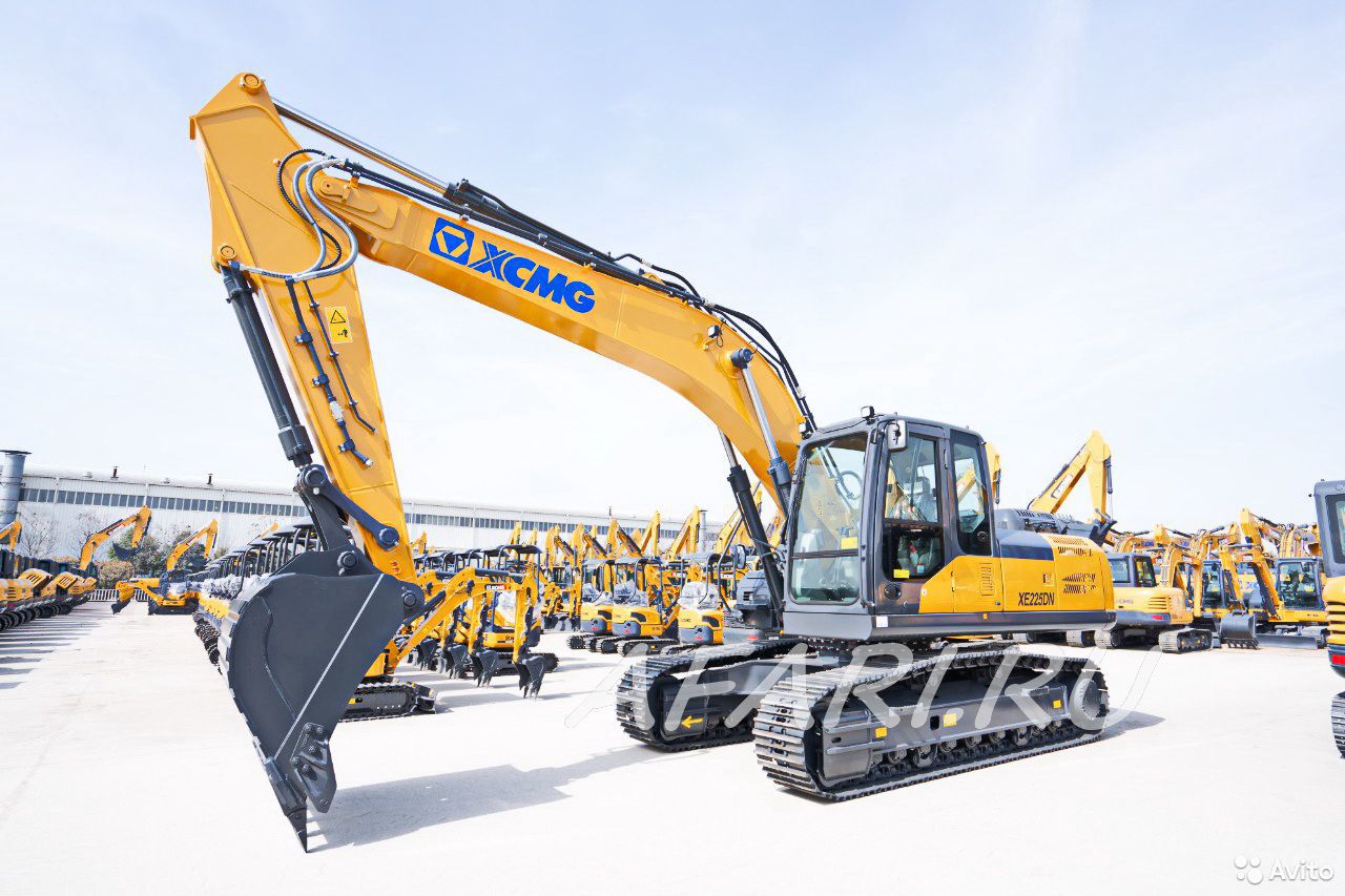 Гусеничный экскаватор XCMG XE225DN