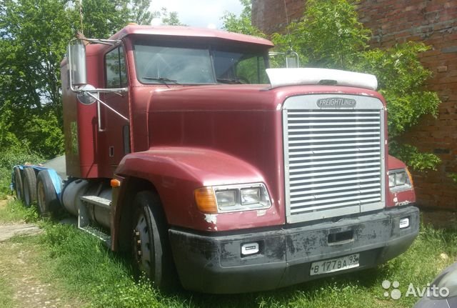 Седельный тягач Freightliner FLD 120