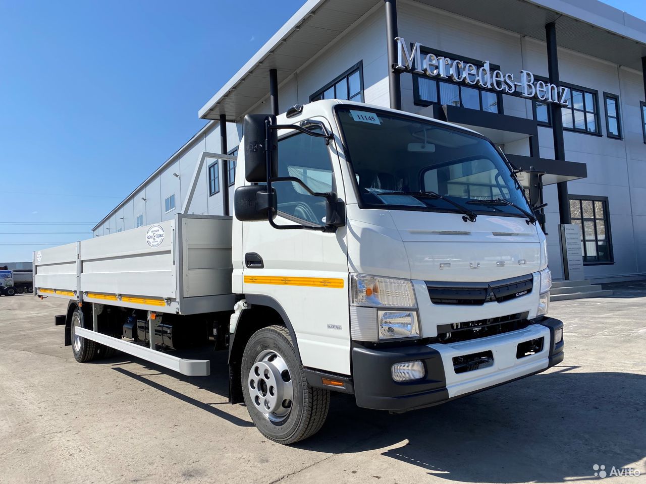 Бортовой автомобиль Mitsubishi Fuso Canter