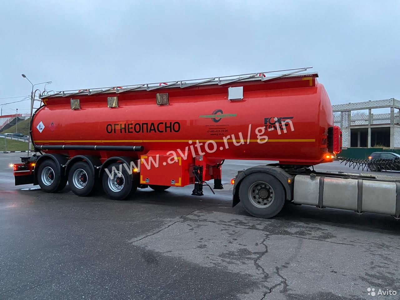 Полуприцеп бензовоз FoxTank