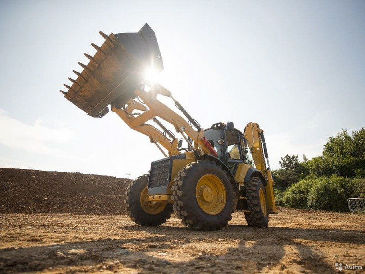 Экскаватор-погрузчик Caterpillar 444