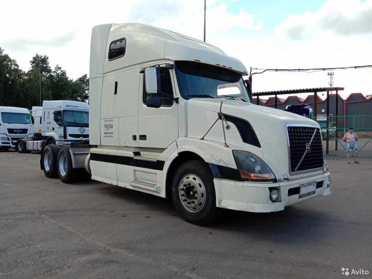 Седельный тягач Volvo VNL