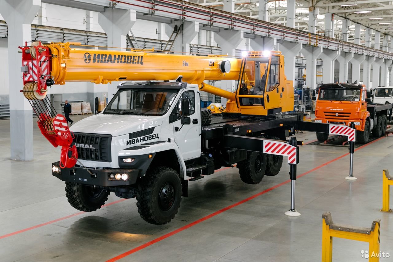 Автокран Ивановец КС-45717-2М