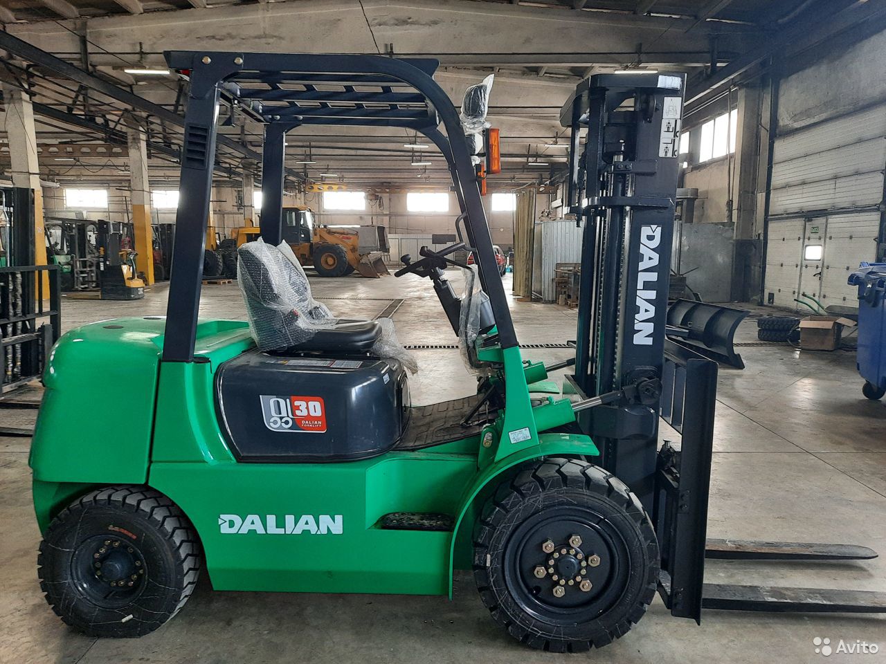 Вилочный погрузчик Dalian CPCD30DB