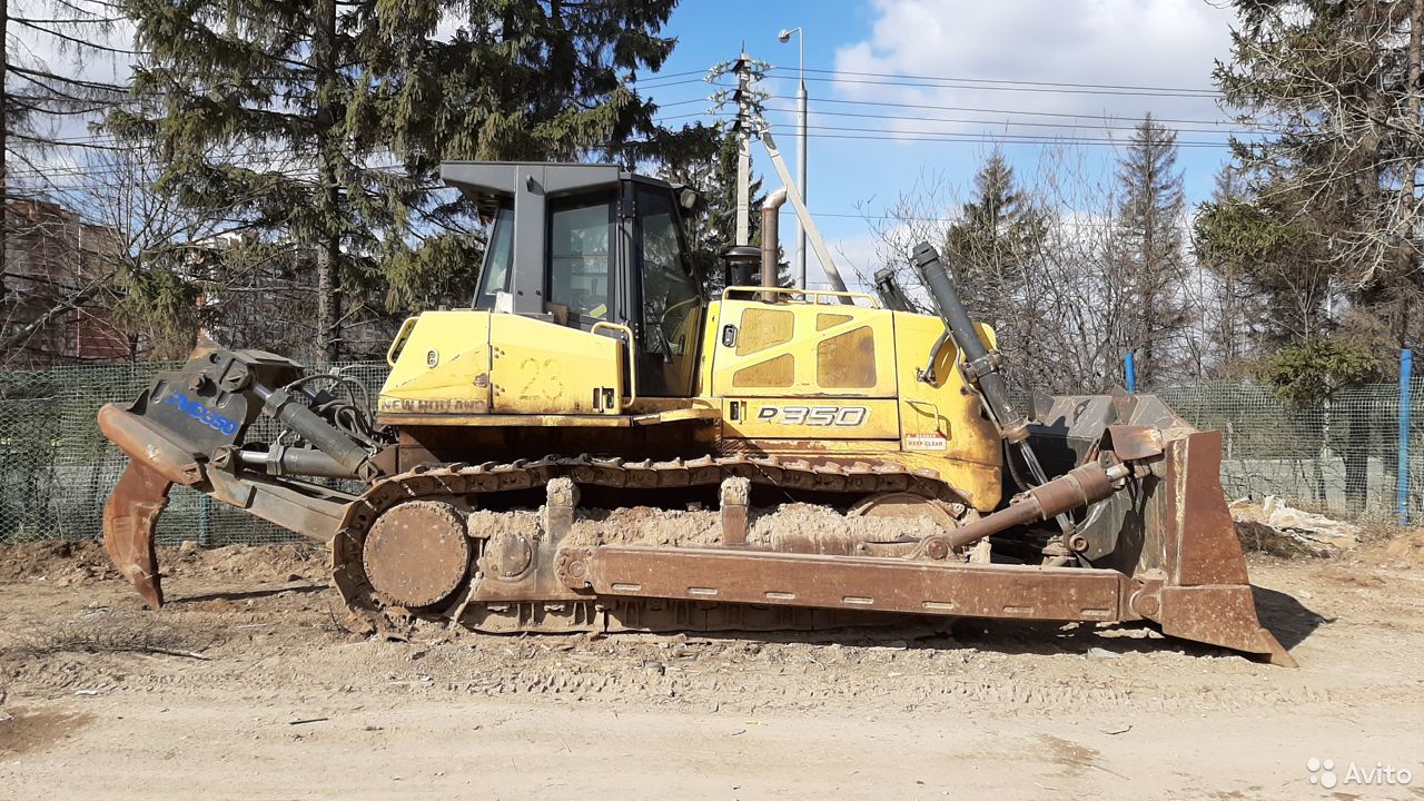 Гусеничный бульдозер New Holland D350