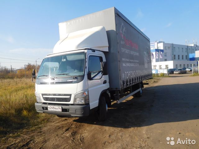 Тентованный автомобиль Mitsubishi Fuso Canter