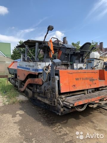 Асфальтоукладчик Mitsubishi MF60D