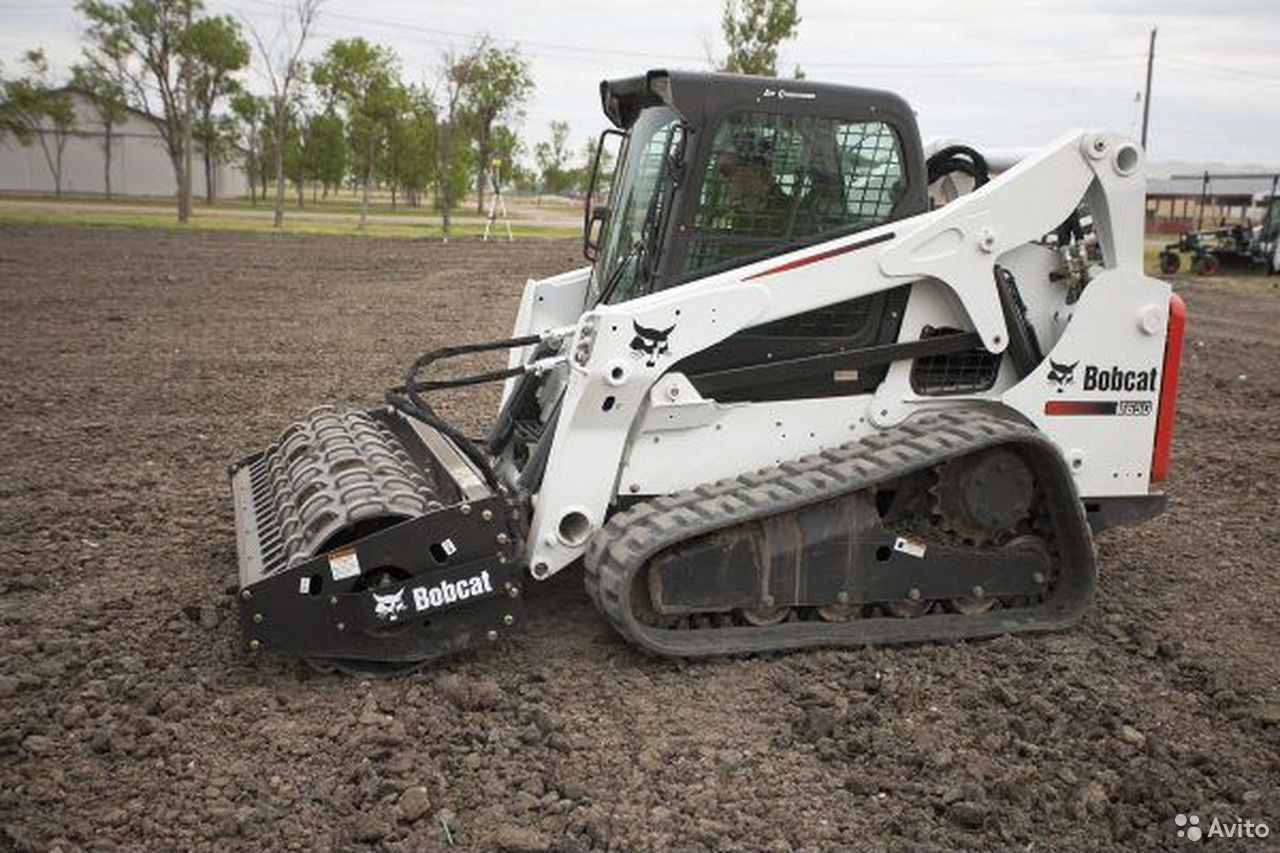 Гусеничный мини-погрузчик Bobcat T650