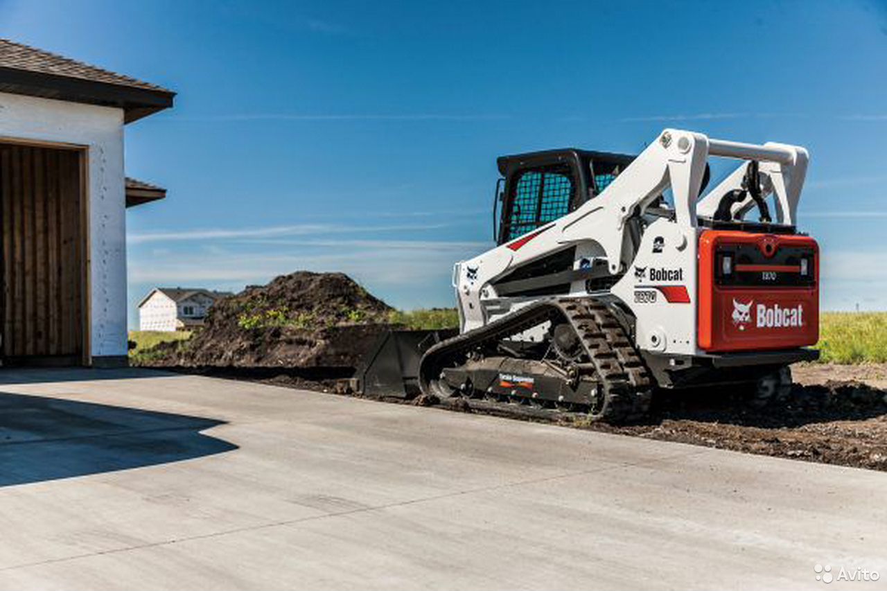 Гусеничный мини-погрузчик Bobcat T870
