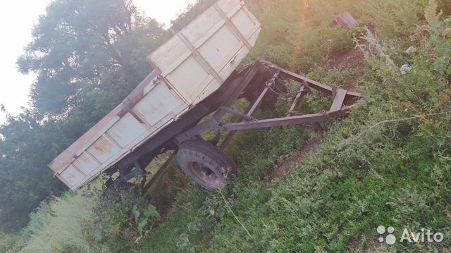 Тракторный прицеп 2ПТС-4