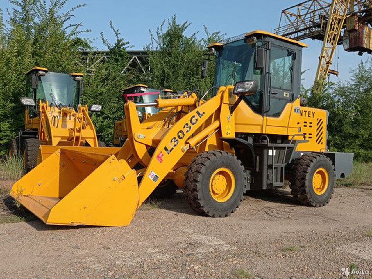Фронтальный погрузчик Antey ZL20