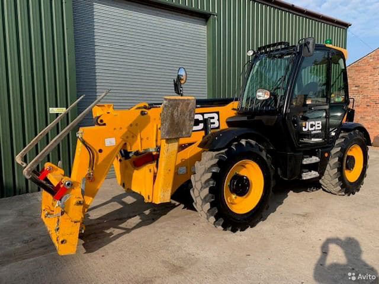 Телескопический погрузчик JCB 540-180
