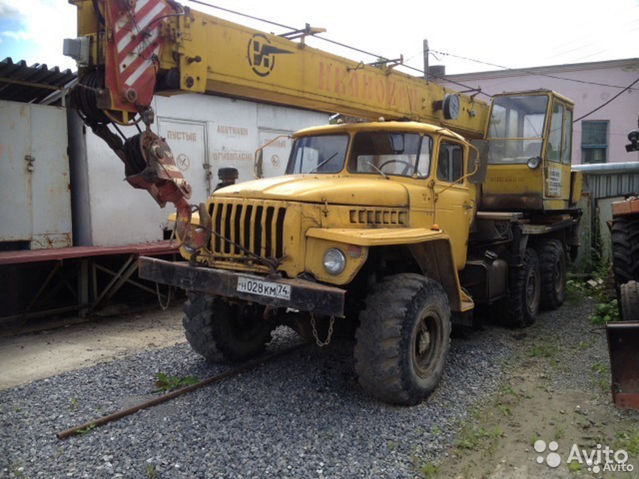 Автокран Ивановец КС-3574 на шасси УРАЛ 5587