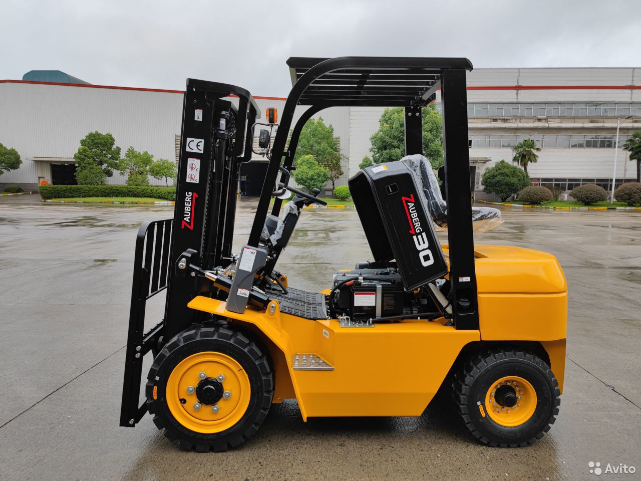 Вилочный погрузчик Zauberg CPCD30-XC5C