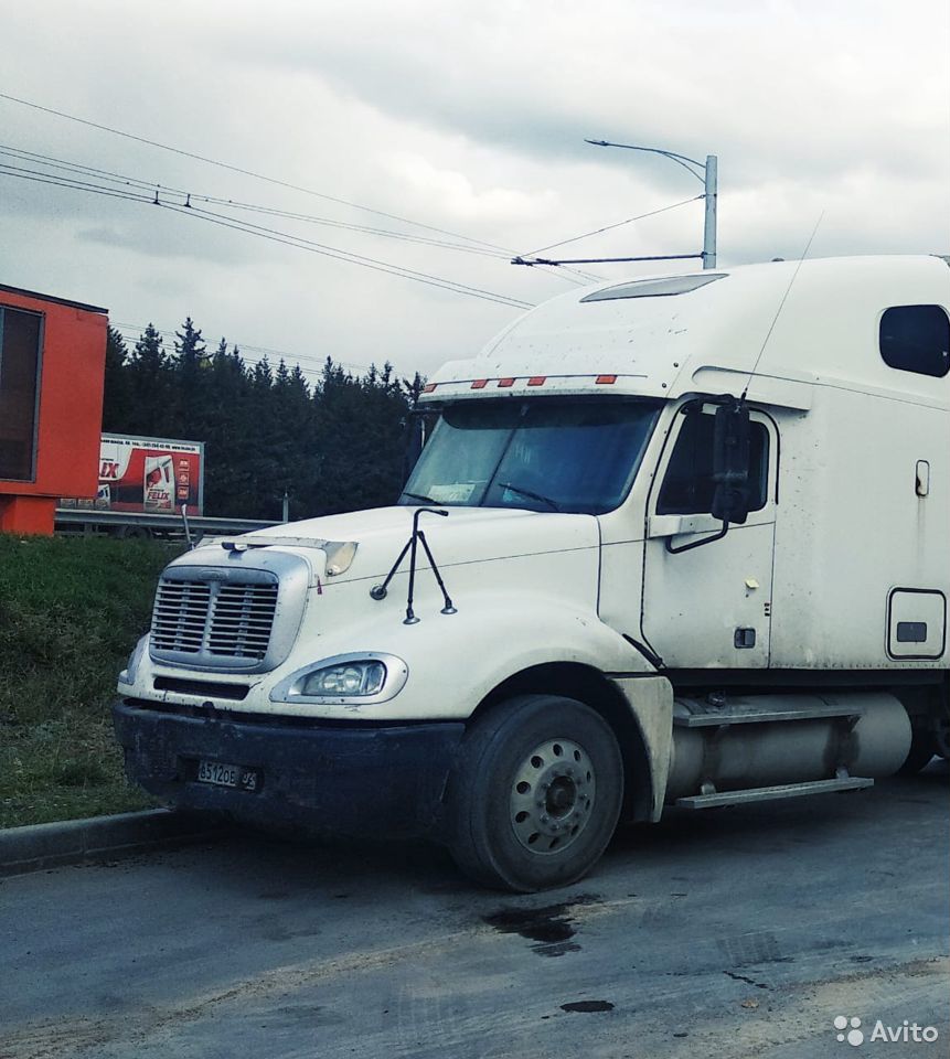 Седельный тягач Freightliner Columbia