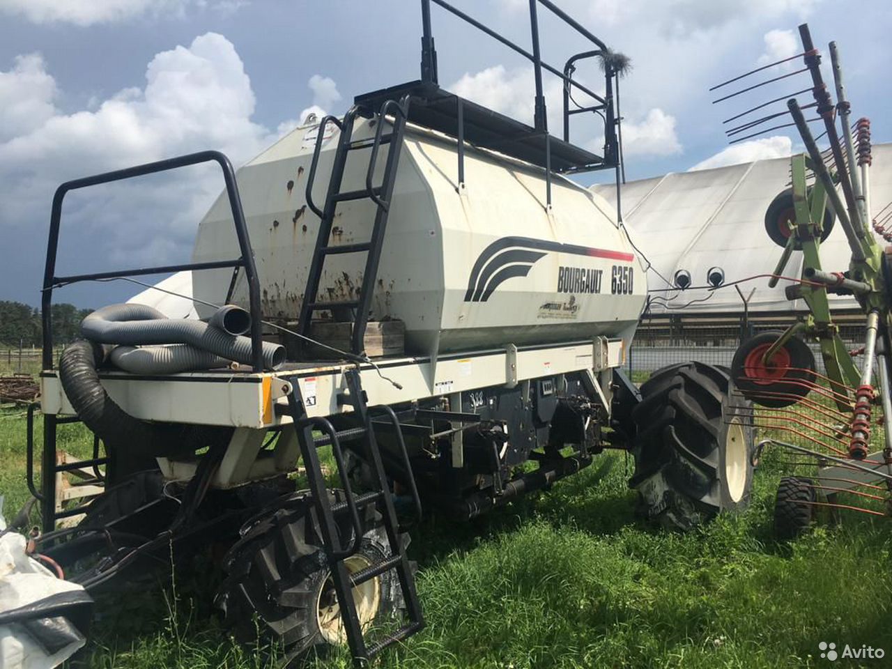 Тракторный прицеп Bourgault 6350
