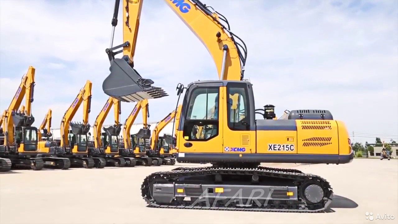 Гусеничный экскаватор XCMG XE215C