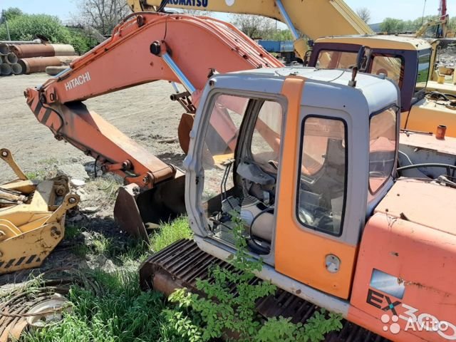 Гусеничный экскаватор Hitachi EX-300