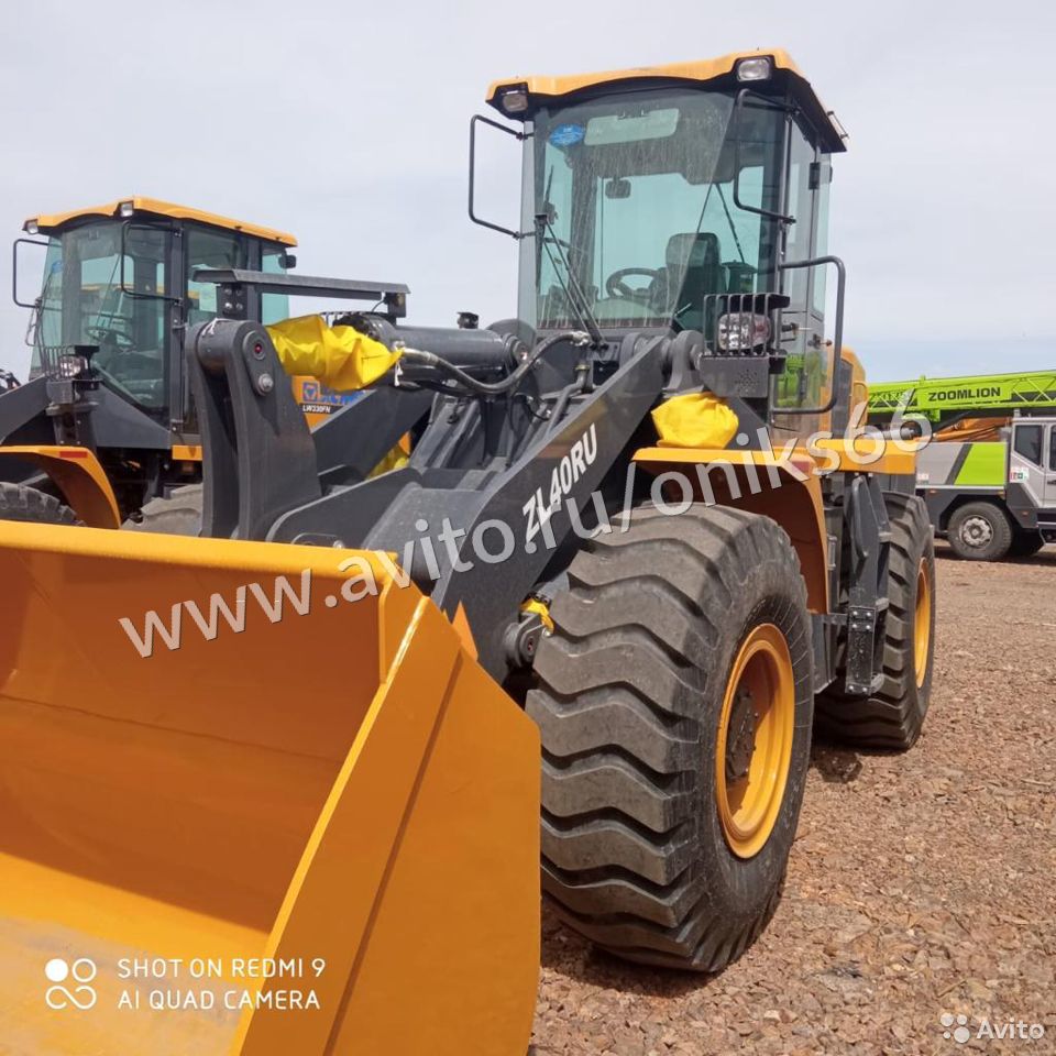 Фронтальный погрузчик XCMG ZL40RU
