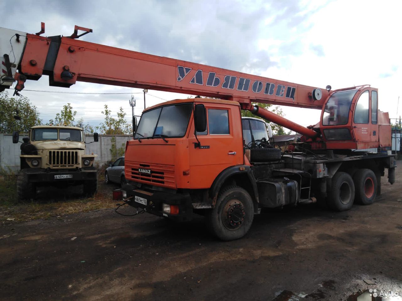 Автокран Ульяновец на шасси КамАЗ