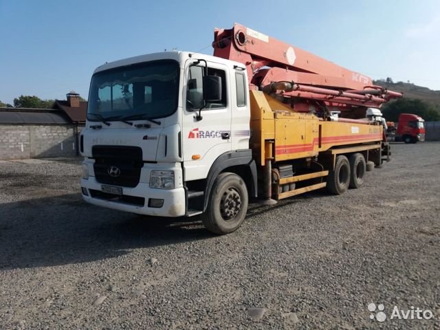 Автобетононасос KCP на шасси Huyndai
